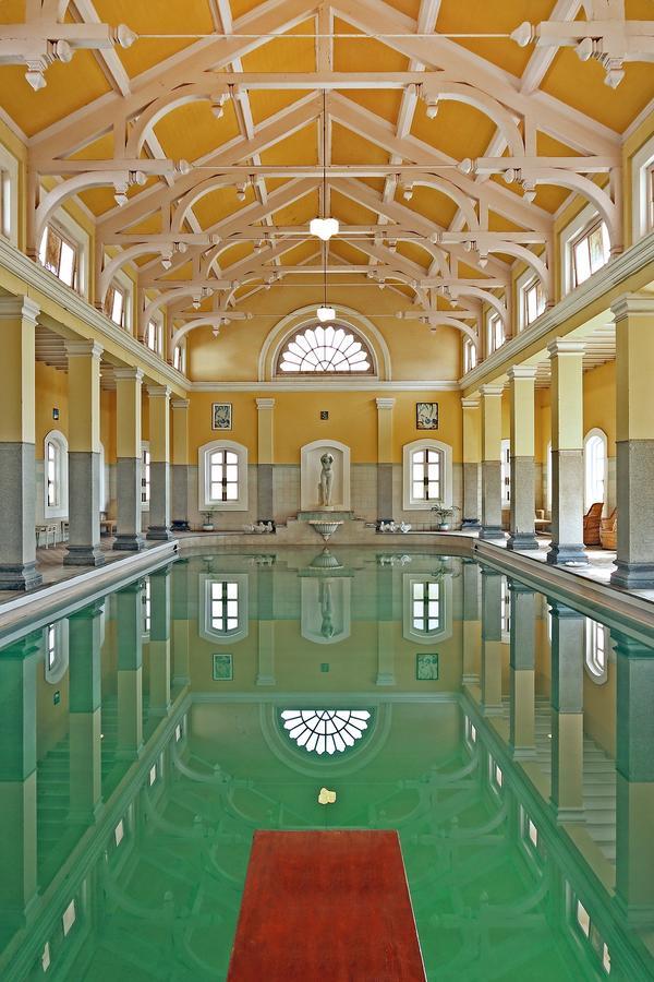 Royal Oasis Hotell Wankaner Exteriör bild