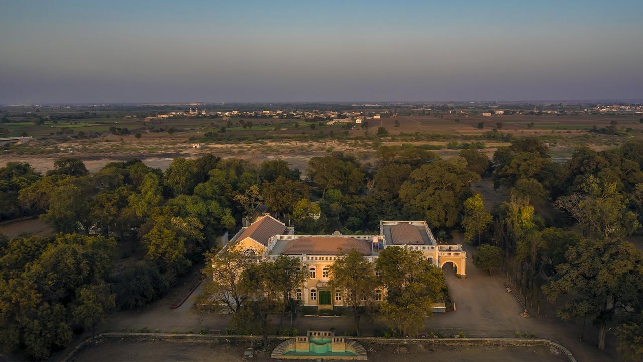 Royal Oasis Hotell Wankaner Exteriör bild