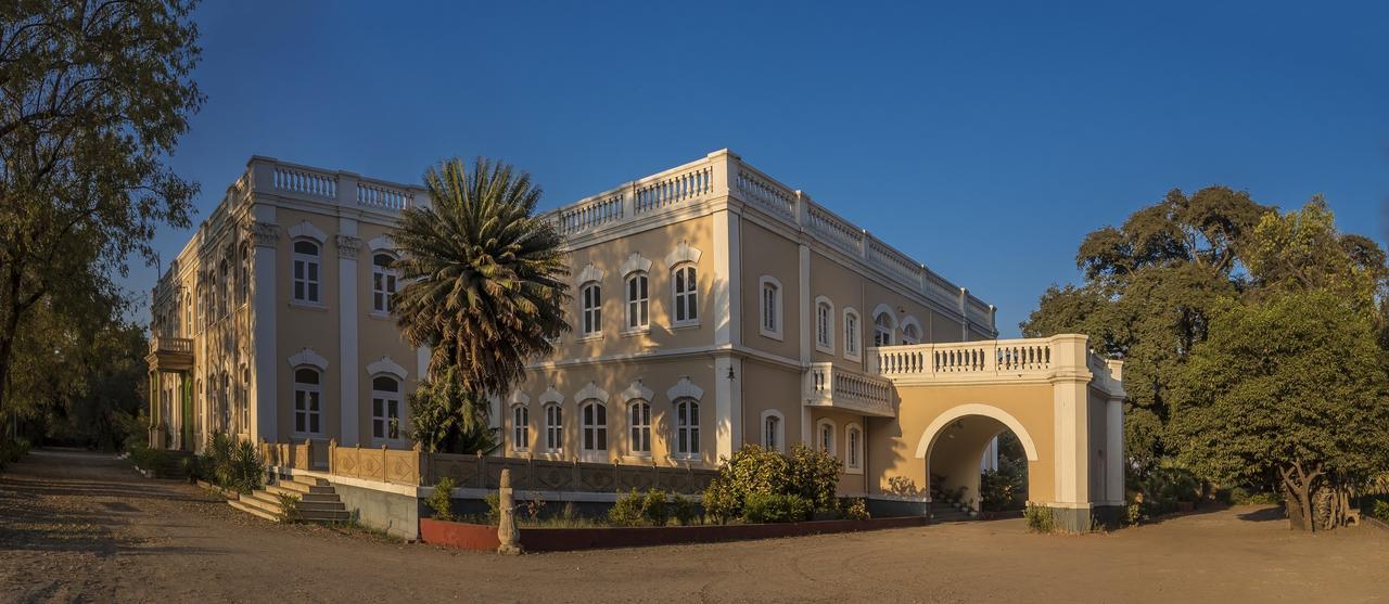 Royal Oasis Hotell Wankaner Exteriör bild